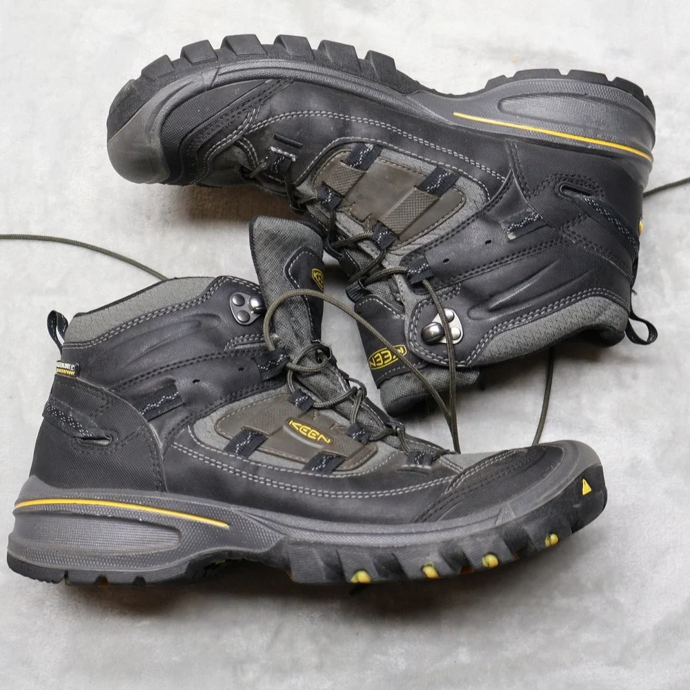 Keen couple blemish